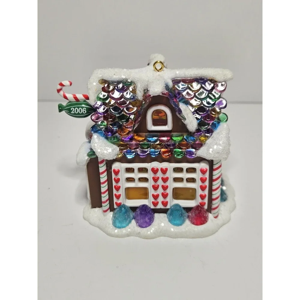 2006 Hallmark Keepsake Ornament Sweet Shop Noelville Series 1st Edition QX2456